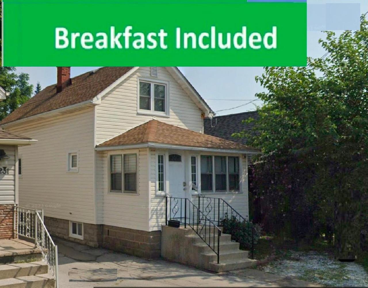 Cozy 3 Bedroom Downtown Cottage With Complimentary Breakfast Delivered Daily To The Rental ไนแอการาฟอลส์ ภายนอก รูปภาพ